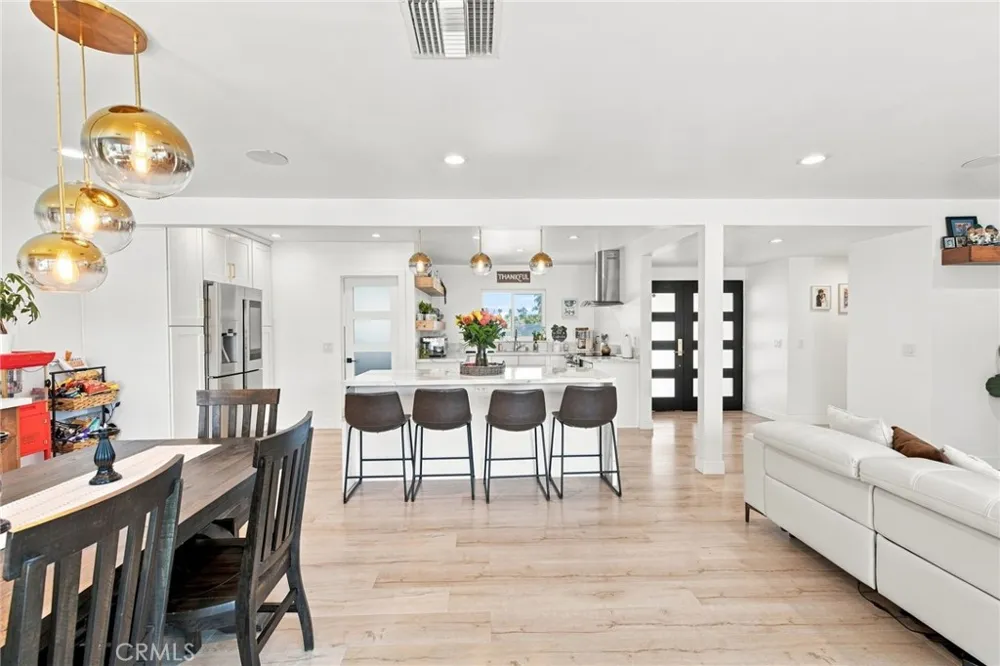 9654 La Reina Downey, CA 90240