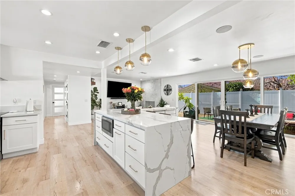 9654 La Reina Downey, CA 90240