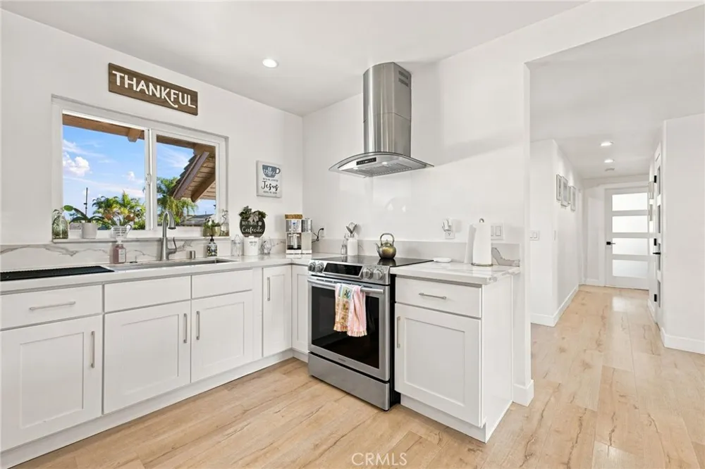 9654 La Reina Downey, CA 90240