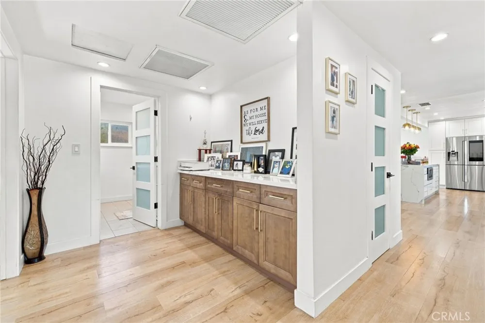 9654 La Reina Downey, CA 90240