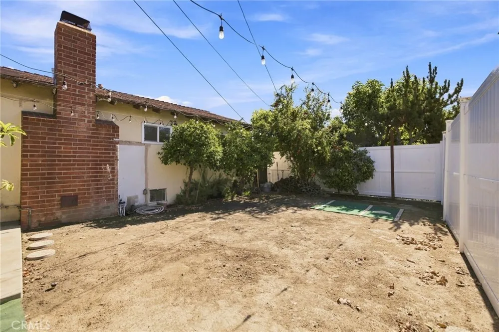9654 La Reina Downey, CA 90240