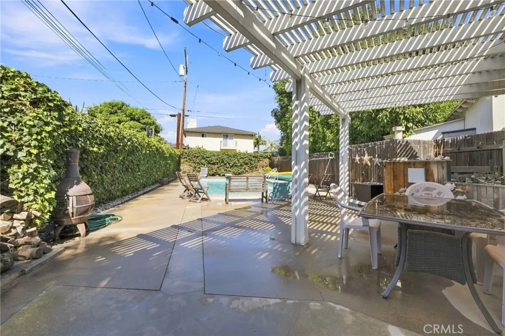 9654 La Reina Downey, CA 90240