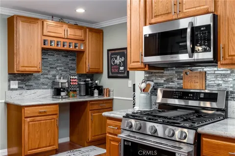 28700 Thornhill