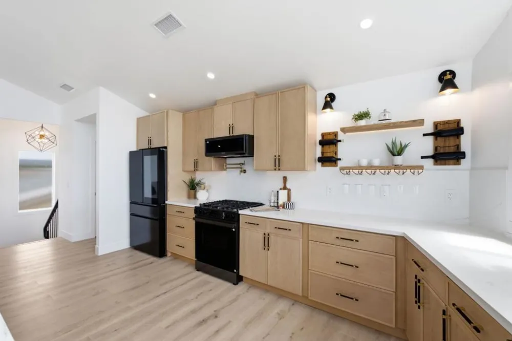 300 Fair Haven Road Alameda, CA 94501