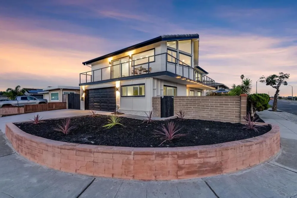 300 Fair Haven Road Alameda, CA 94501