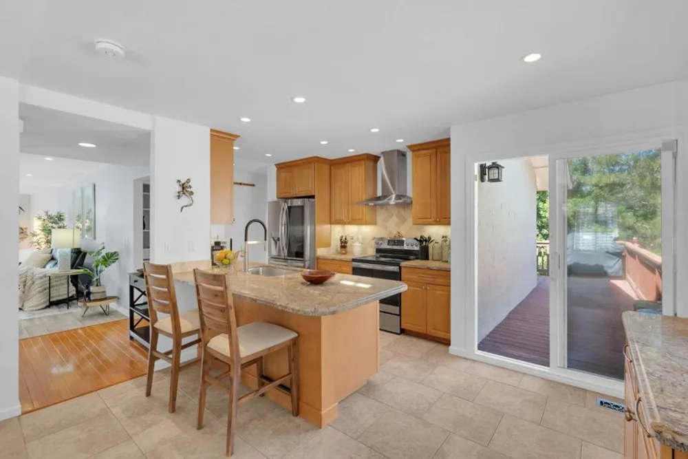1117 Rainier Avenue Pacifica, CA 94044