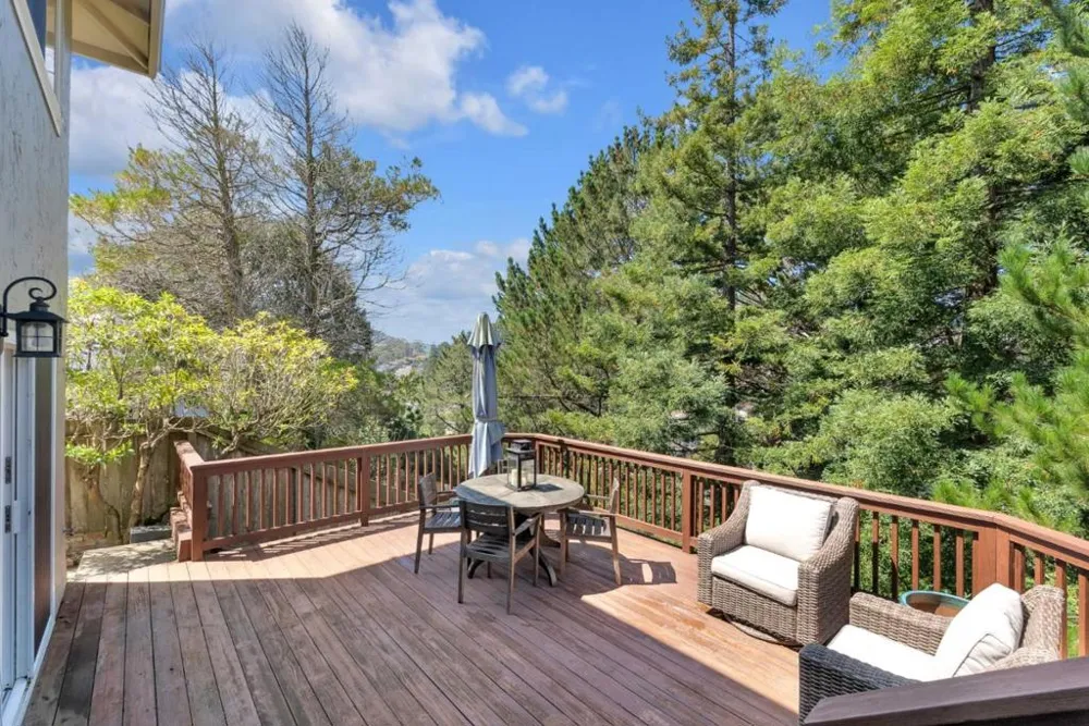1117 Rainier Avenue Pacifica, CA 94044