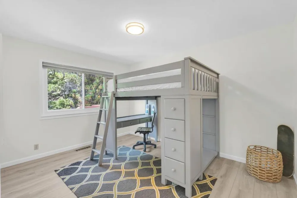 1117 Rainier Avenue Pacifica, CA 94044