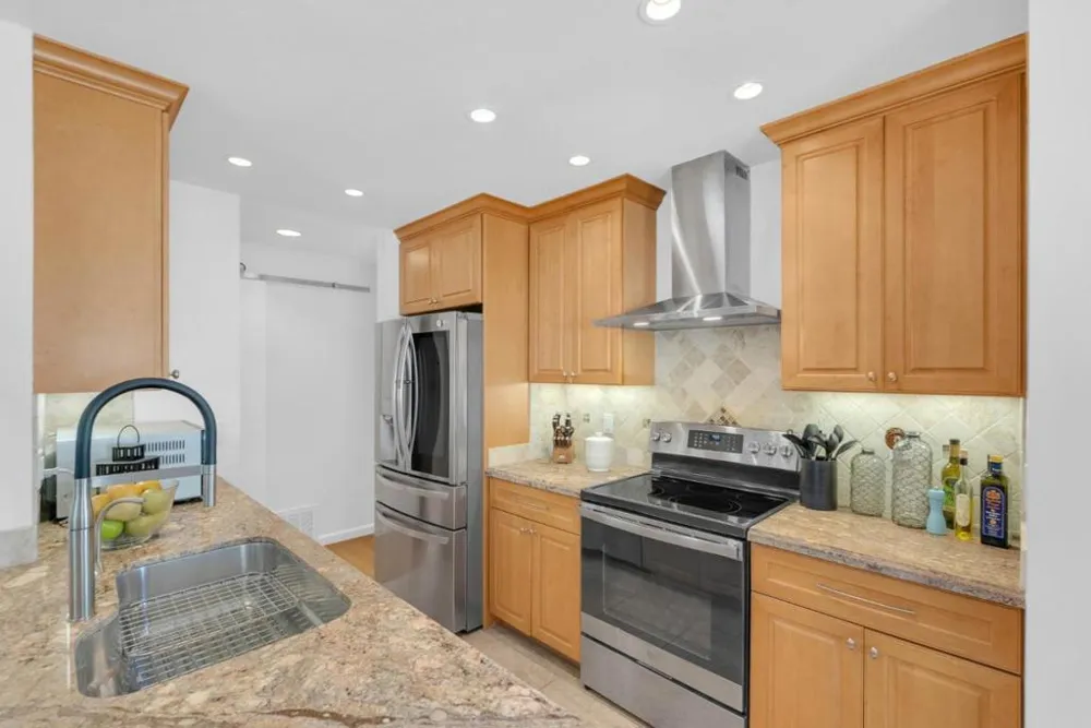 1117 Rainier Avenue Pacifica, CA 94044
