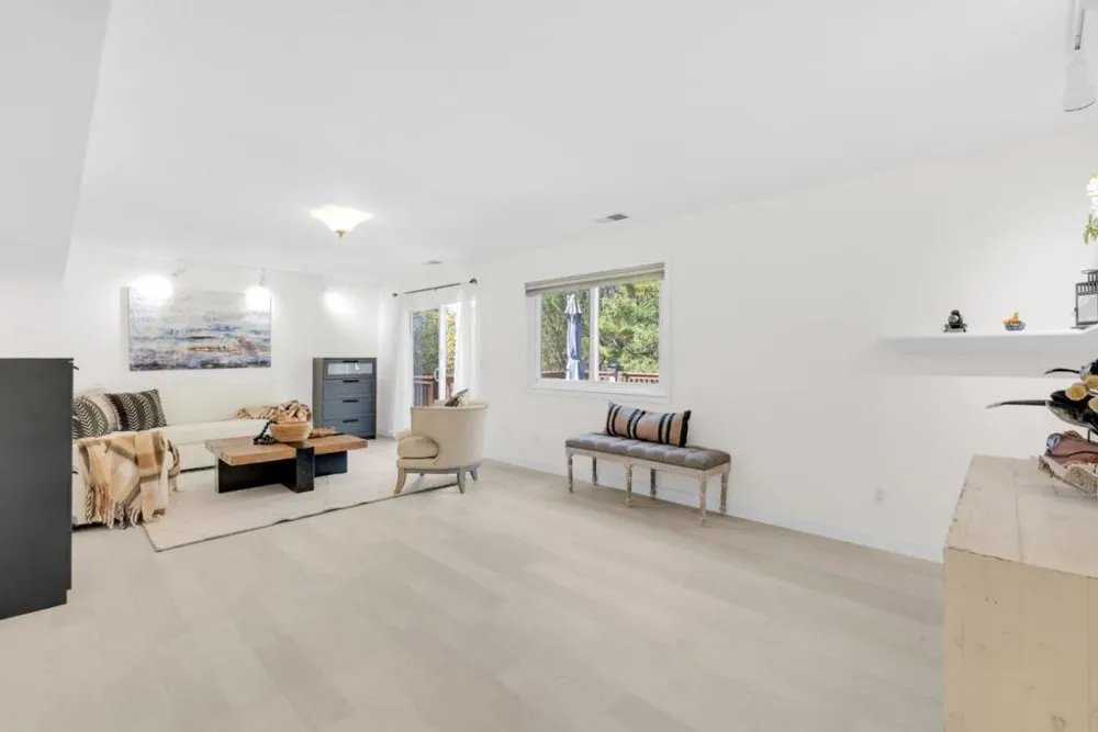 1117 Rainier Avenue Pacifica, CA 94044
