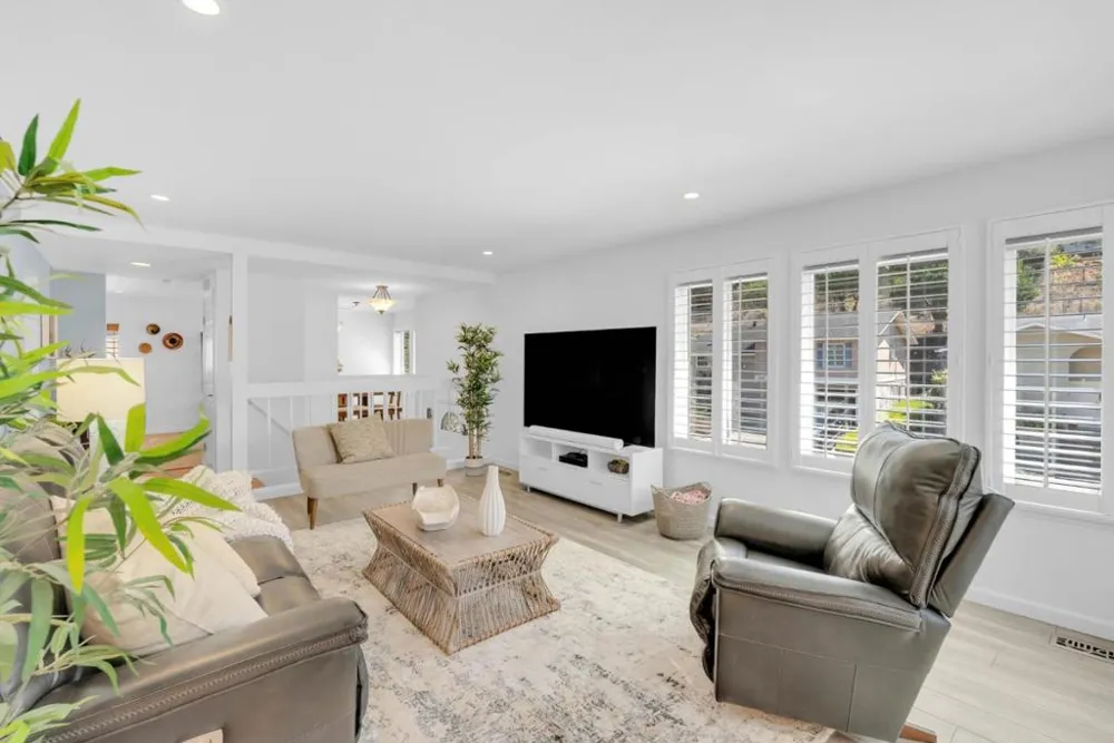 1117 Rainier Avenue Pacifica, CA 94044