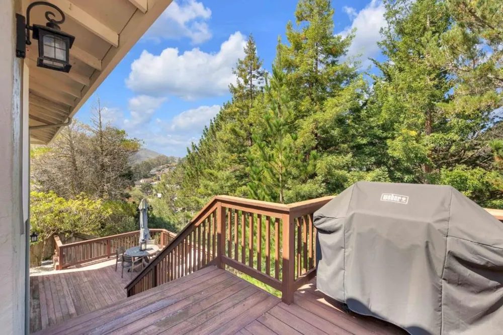1117 Rainier Avenue Pacifica, CA 94044