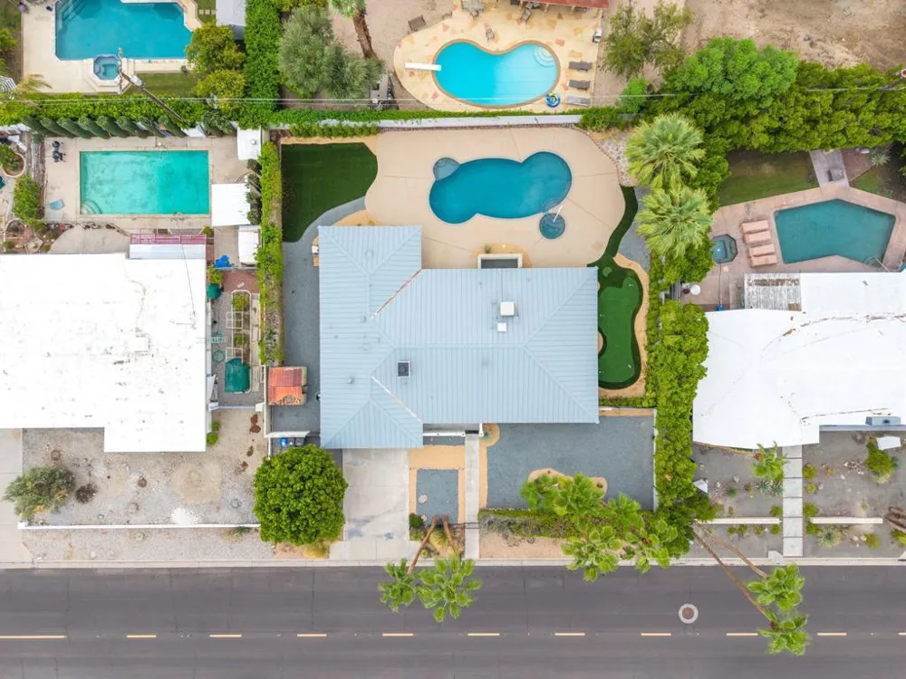 1913 E Amado Road Palm Springs, CA 92262