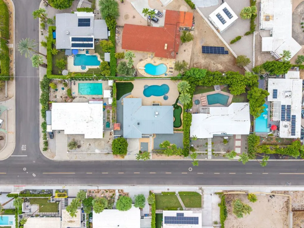 1913 E Amado Road Palm Springs, CA 92262