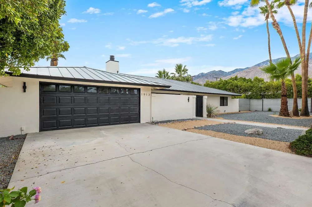 1913 E Amado Road Palm Springs, CA 92262
