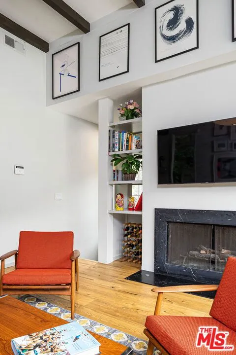 9809 Easton Drive Beverly Hills, CA 90210