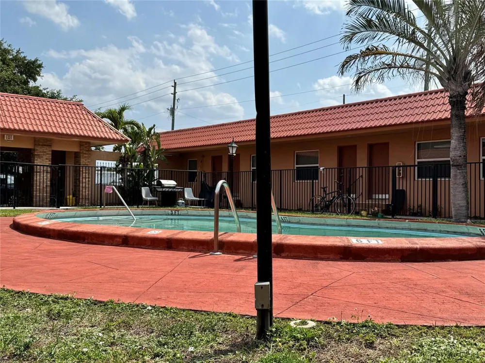 2037 Madison Street #2 Hollywood, FL 33020