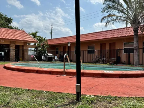 2037 Madison Street #2