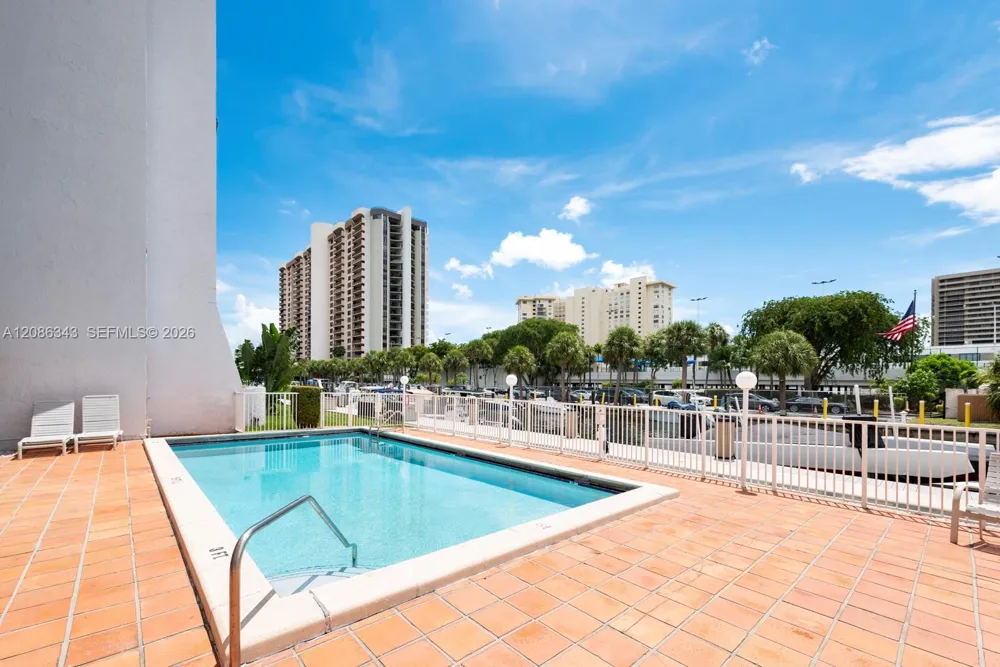 1650 NE 115th St #108 Miami, FL 33181