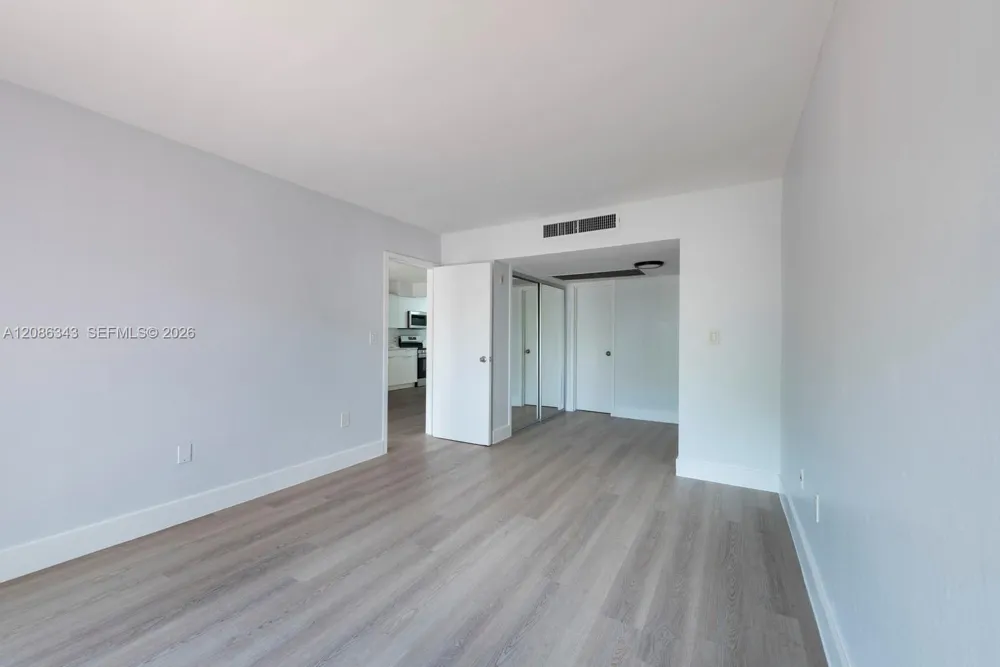 1650 NE 115th St #108 Miami, FL 33181