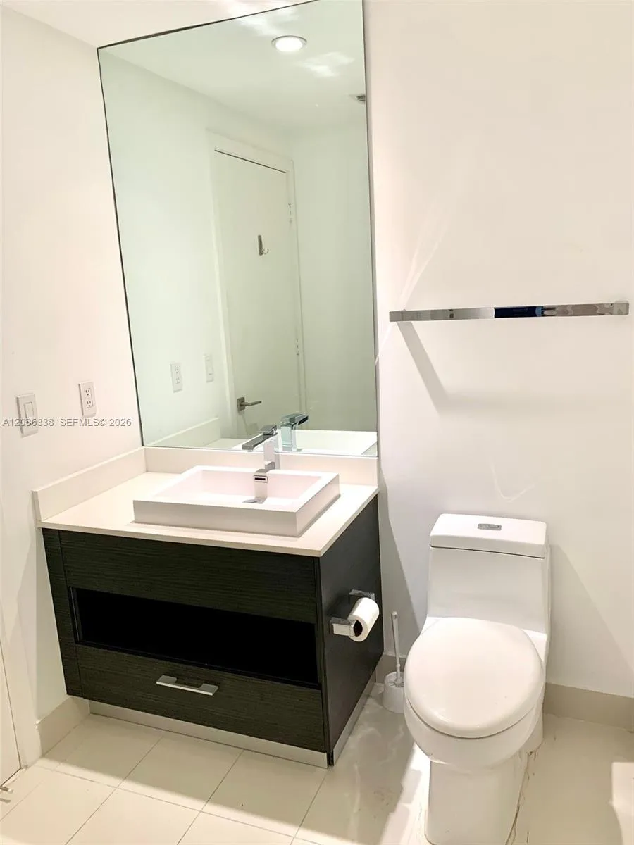 55 SW 9th St #1707 Miami, FL 33130
