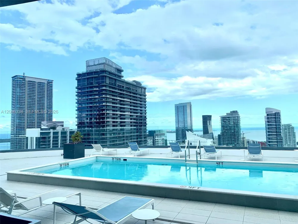 55 SW 9th St #1707 Miami, FL 33130