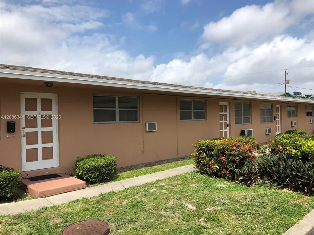 2417 Polk St #2 Hollywood, FL 33020