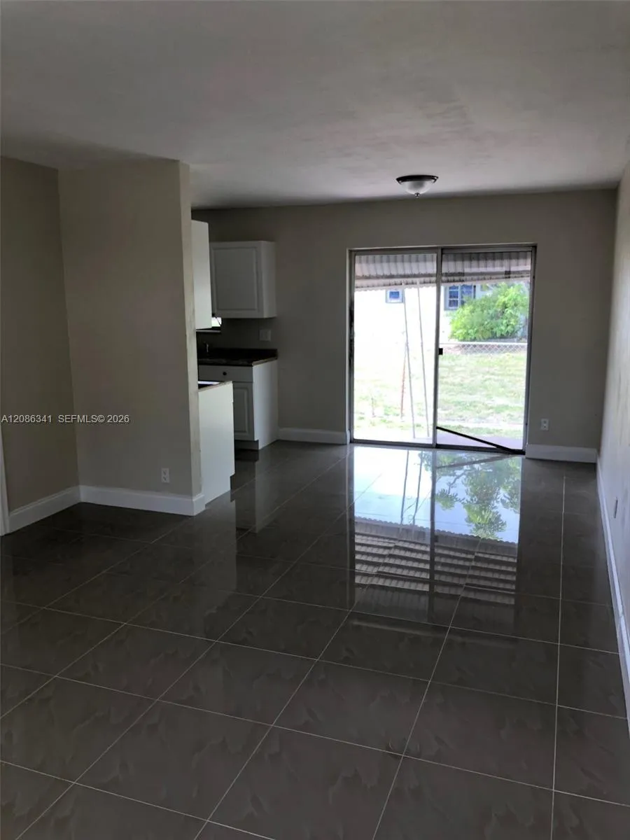 2417 Polk St #2 Hollywood, FL 33020