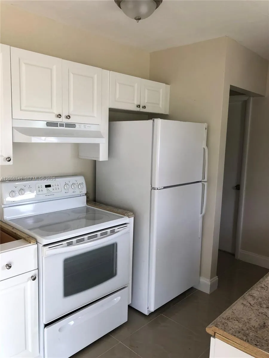 2417 Polk St #2 Hollywood, FL 33020
