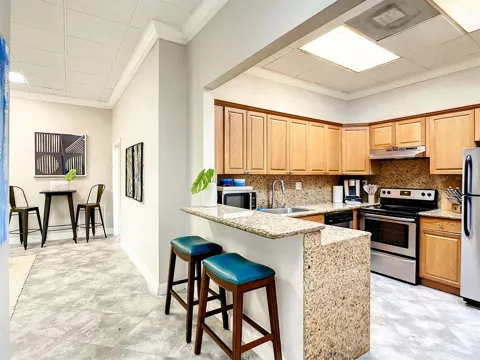 801 E PALMETTO PARK ROAD #809