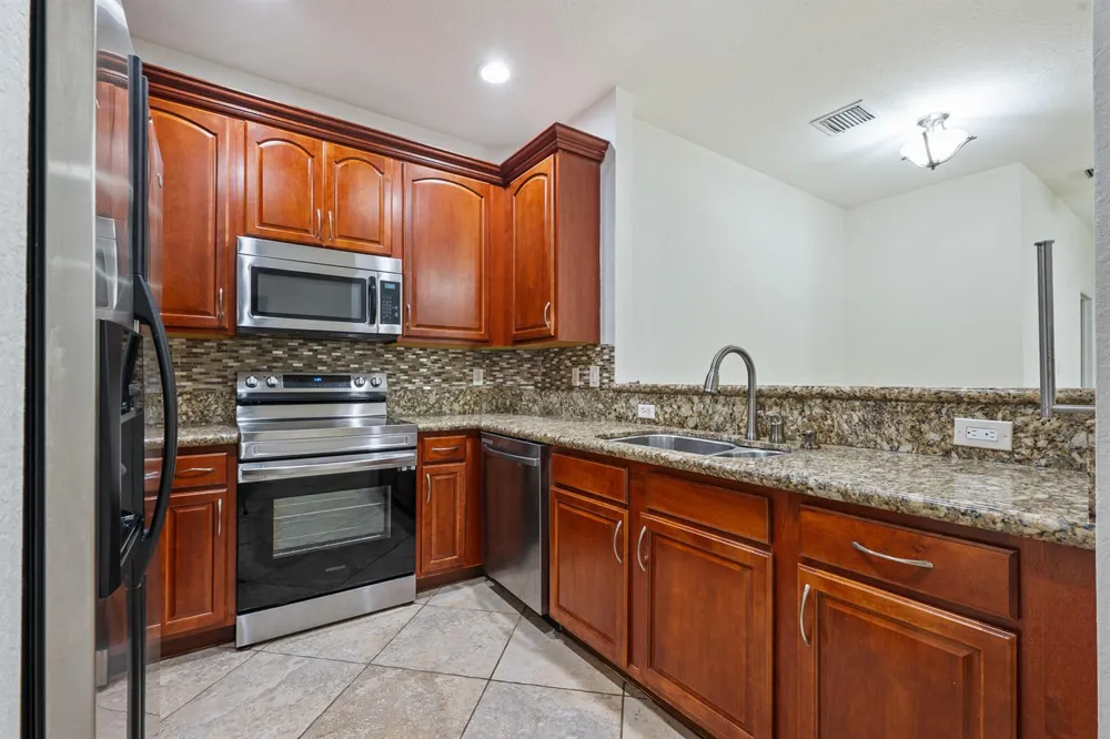 9143 Whistable Walk Tamarac, FL 33321