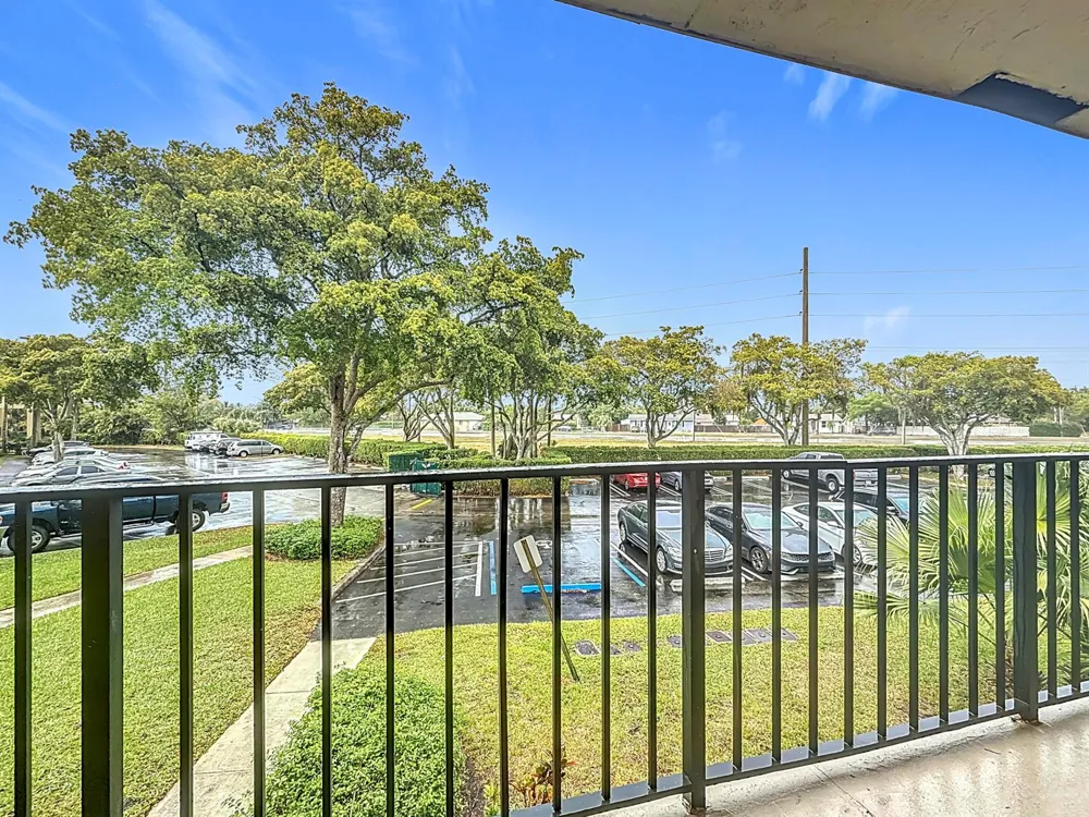 719 MEADOWS CIRCLE Boynton Beach, FL 33436