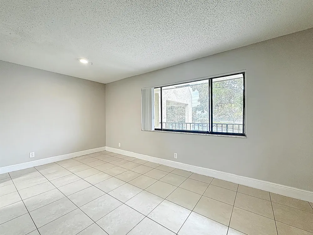 719 MEADOWS CIRCLE Boynton Beach, FL 33436