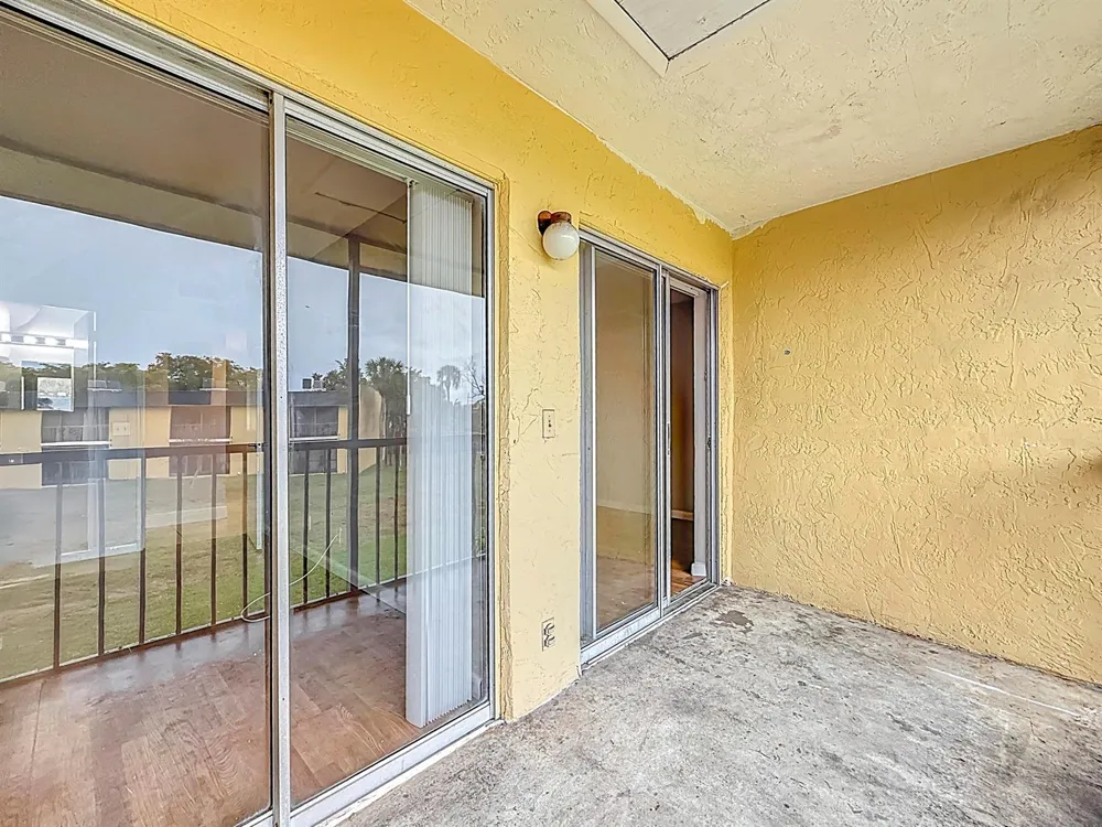 719 MEADOWS CIRCLE Boynton Beach, FL 33436