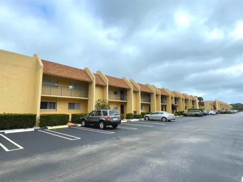 2805 SW 22ND AVENUE #2070