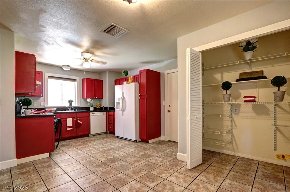 9324 Dancing Daffodil Avenue Las Vegas, NV 89129