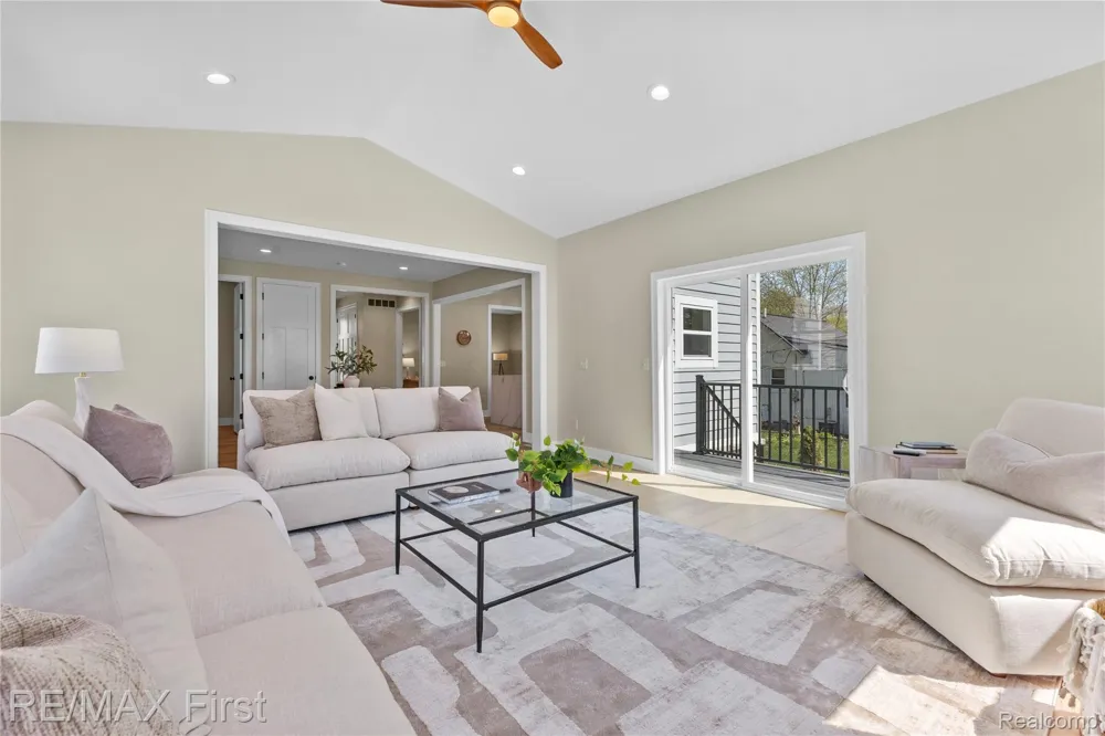 700 Devillen Avenue Royal Oak City, MI 48073