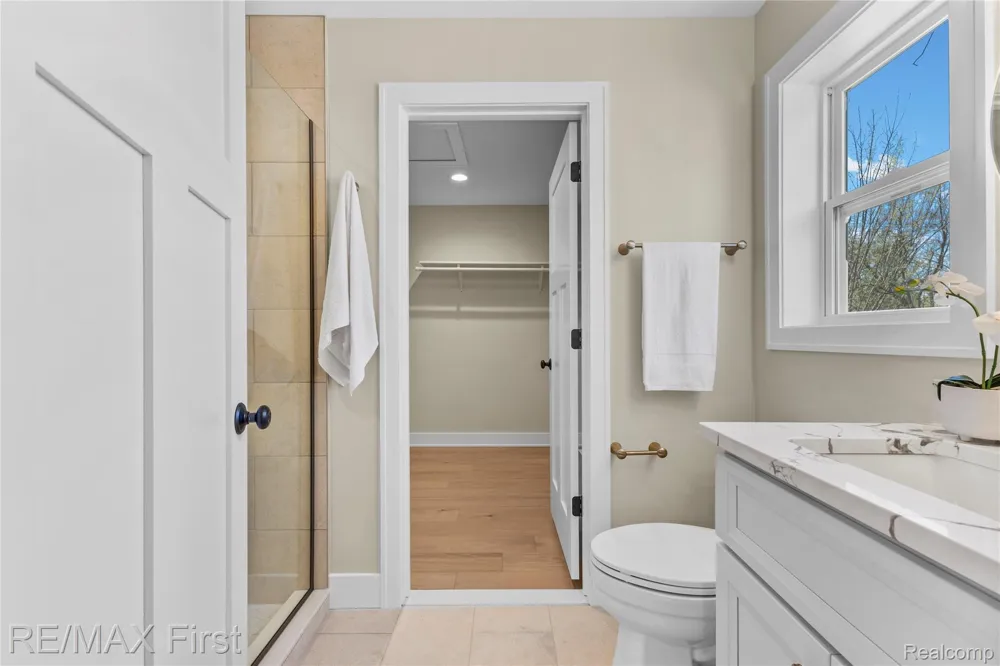 700 Devillen Avenue Royal Oak City, MI 48073