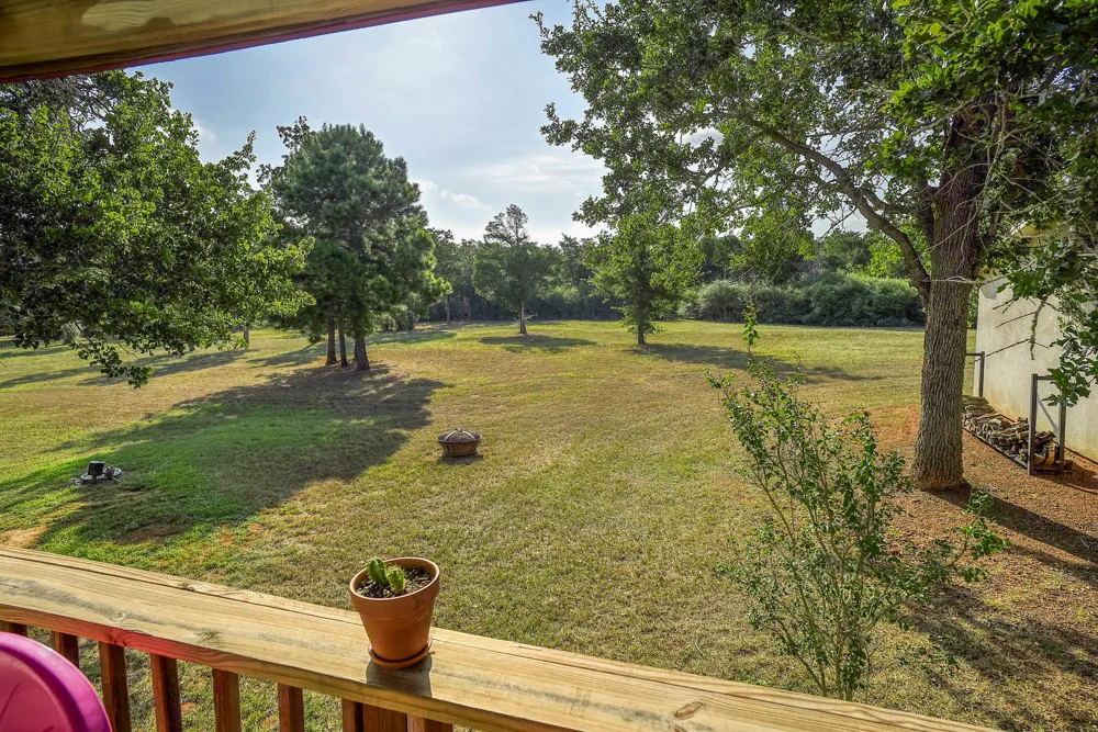 123 Split Oak Road Smithville, TX 78957