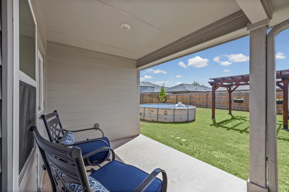 325 Granary Drive Uhland, TX 78640