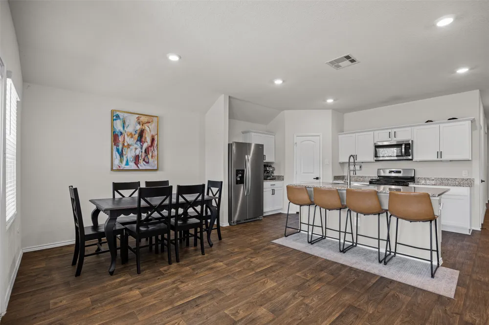 325 Granary Drive Uhland, TX 78640