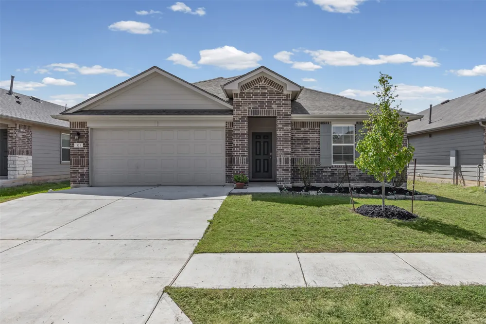 325 Granary Drive Uhland, TX 78640