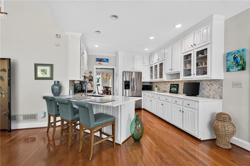 12190 Brookfield Club Drive Roswell, GA 30075
