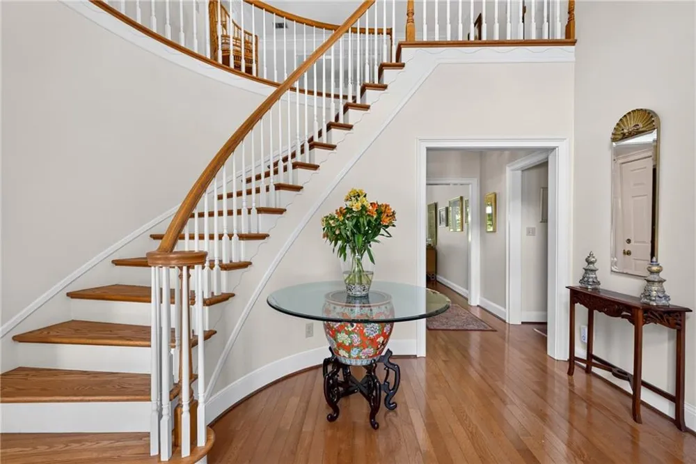 12190 Brookfield Club Drive Roswell, GA 30075