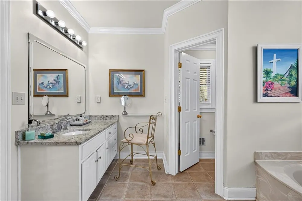 12190 Brookfield Club Drive Roswell, GA 30075