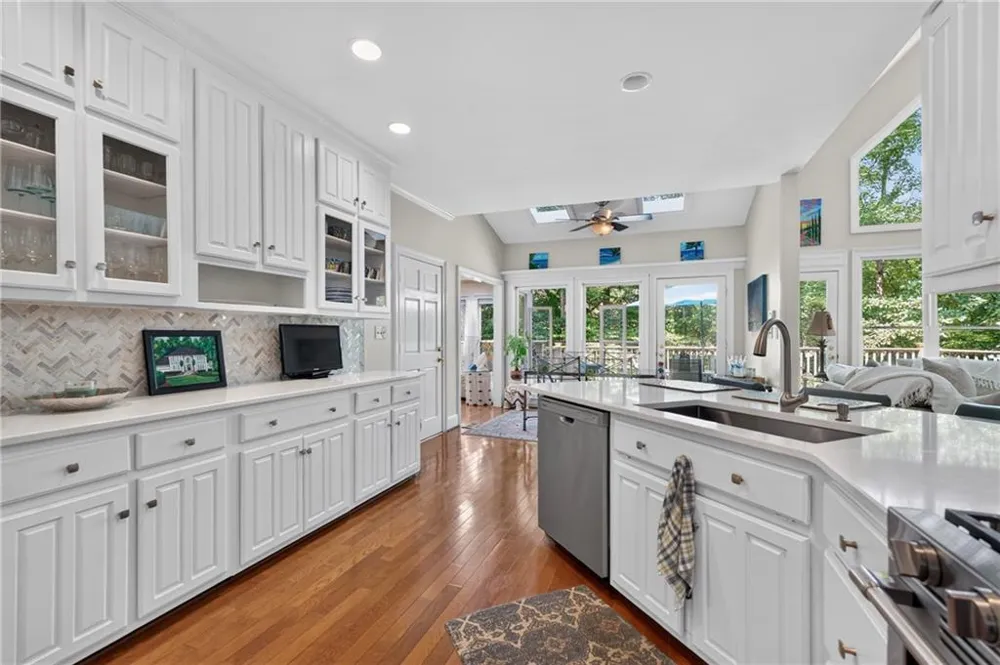 12190 Brookfield Club Drive Roswell, GA 30075