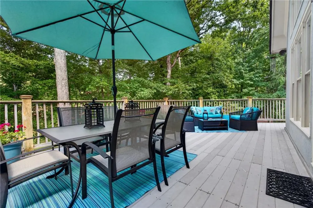 12190 Brookfield Club Drive Roswell, GA 30075
