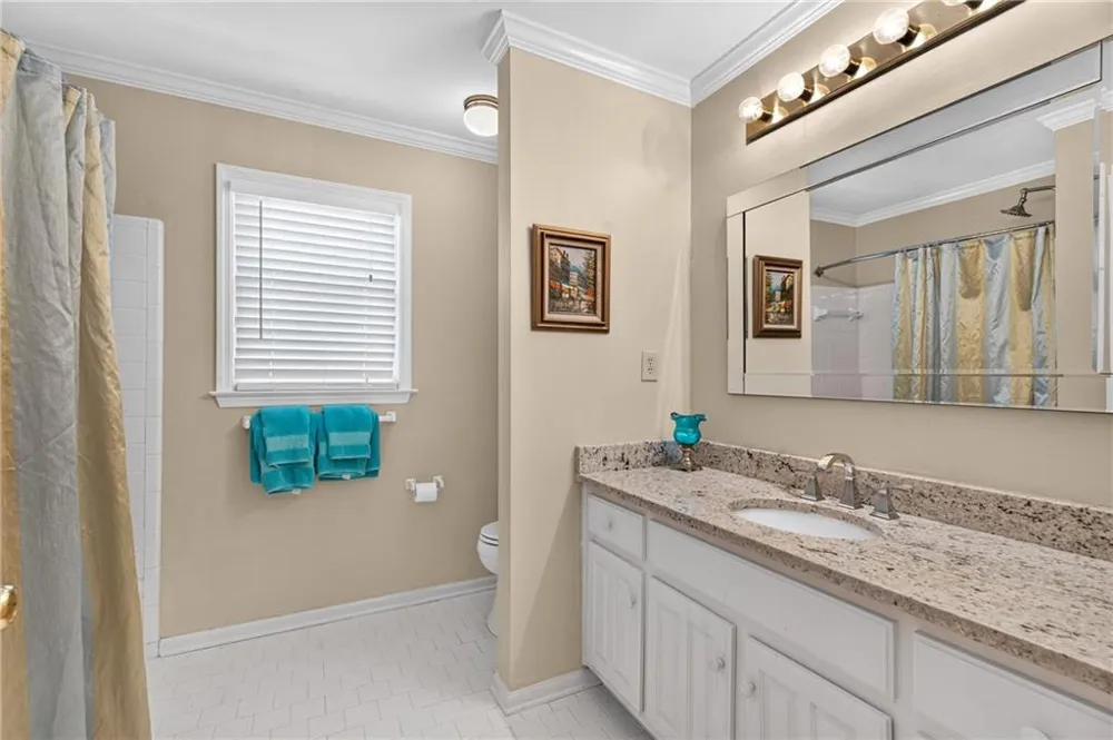 12190 Brookfield Club Drive Roswell, GA 30075