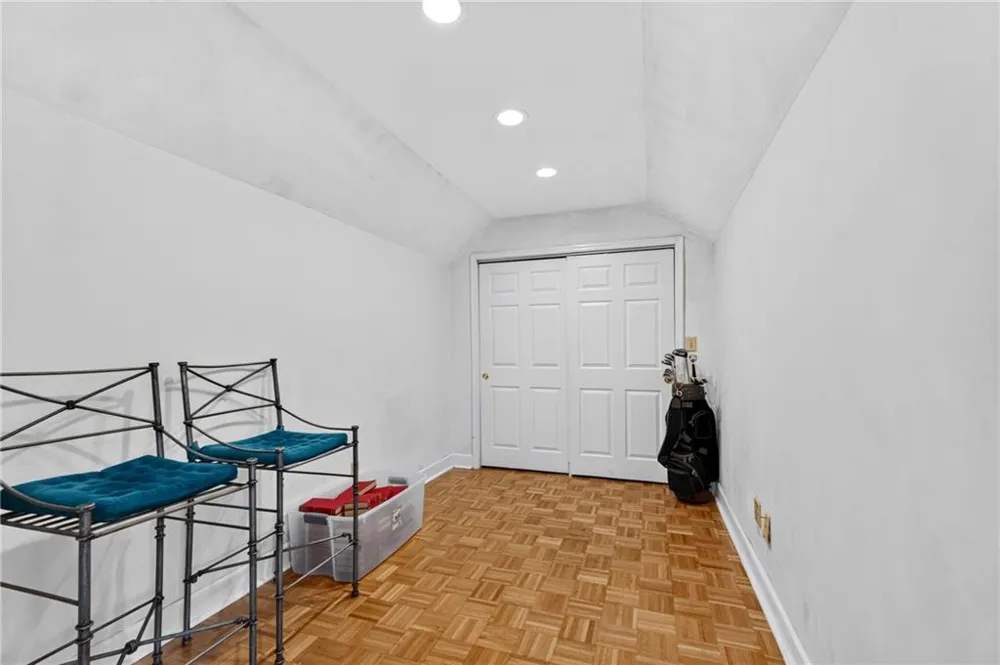 12190 Brookfield Club Drive Roswell, GA 30075