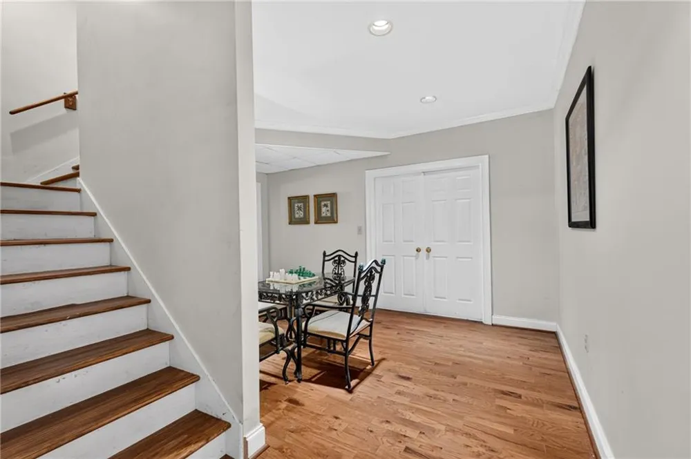 12190 Brookfield Club Drive Roswell, GA 30075